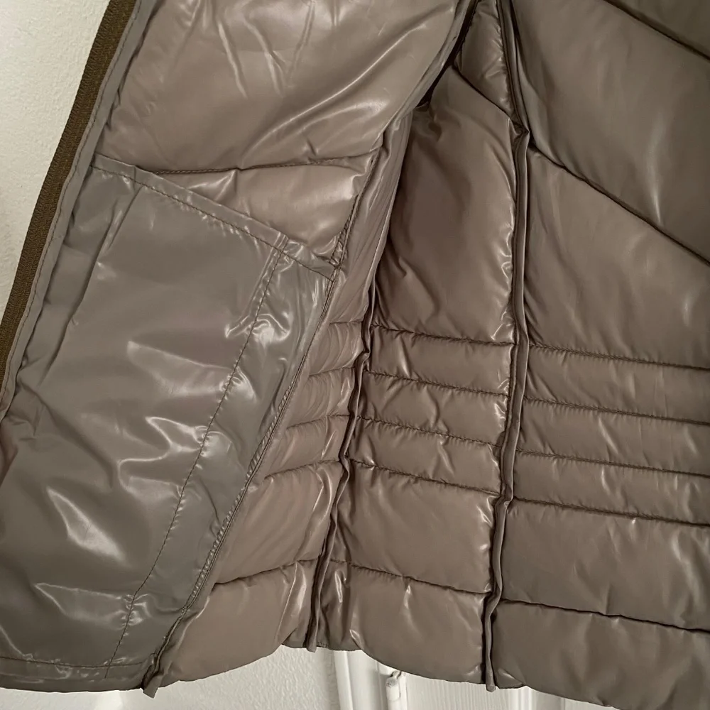 Women's Quilted Olive Puffer Vest - Sleeveless Zip Front